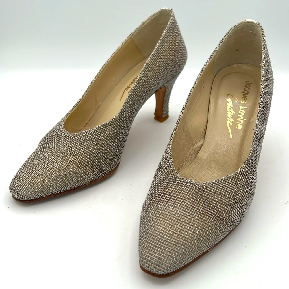 Jacques Levine Couture silver metal screen pointed toe leather pumps 7B